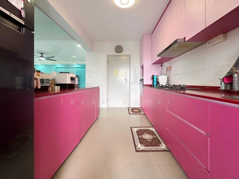 467B Bukit Batok West Avenue 9, 467B Bukit Batok West Avenue 9, Dairy Farm / Bukit Panjang / Choa Chu Kang, 3 Bedrooms, 1,216 sqft, HDB Flat For Sale, by Irfan Ramzi, 500253794 - Kitchen - PropertyGuru.com.sg