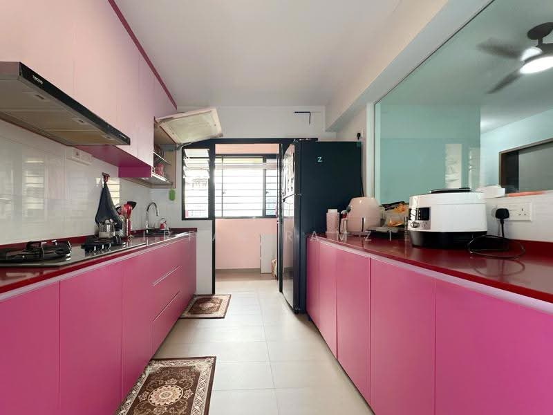 467B Bukit Batok West Avenue 9, 467B Bukit Batok West Avenue 9, Dairy Farm / Bukit Panjang / Choa Chu Kang, 3 Bedrooms, 1,216 sqft, HDB Flat For Sale, by Irfan Ramzi, 500253794 - Kitchen - PropertyGuru.com.sg