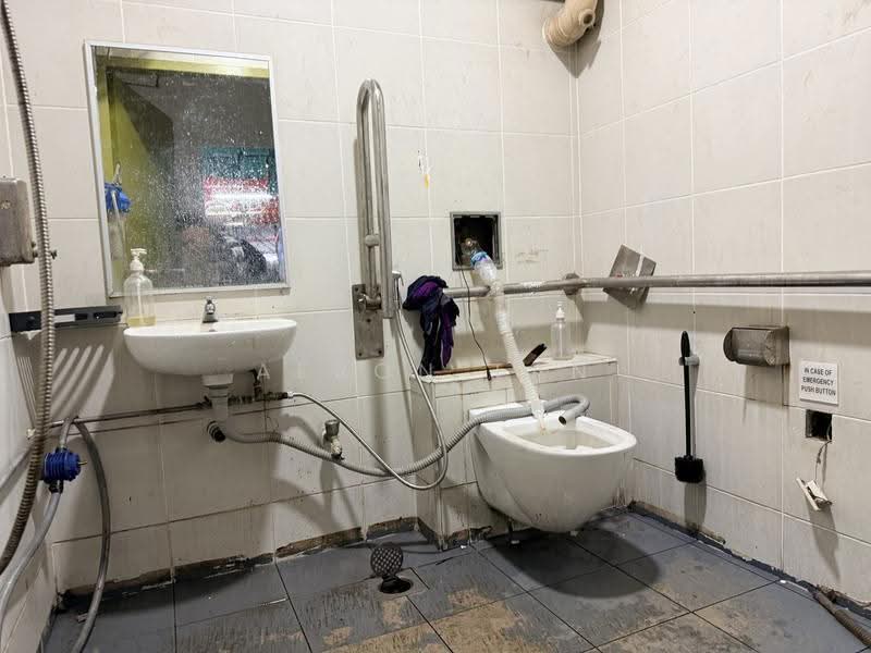 Tuas Cove Industrial Centre, 51F Tuas South Avenue 1, Boon Lay / Jurong / Tuas, 9,289 sqft, Factory / Workshop (B2) For Sale, by Aeron Tan, 500253802 - Bathroom - CommercialGuru.com.sg