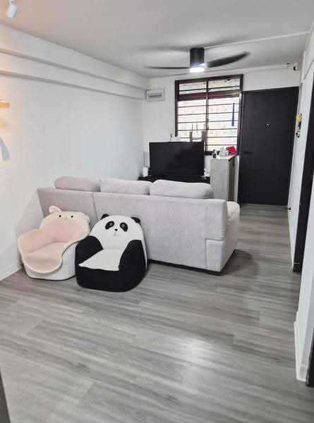 4 Lorong 7 Toa Payoh, 4 Lorong 7 Toa Payoh, Balestier / Toa Payoh, 2 Bedrooms, 732 sqft, HDB Flat For Sale, by Julia Lee, 500253804 - Living Room - PropertyGuru.com.sg