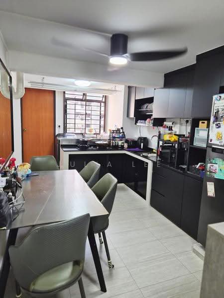 4 Lorong 7 Toa Payoh, 4 Lorong 7 Toa Payoh, Balestier / Toa Payoh, 2 Bedrooms, 732 sqft, HDB Flat For Sale, by Julia Lee, 500253804 - Kitchen - PropertyGuru.com.sg