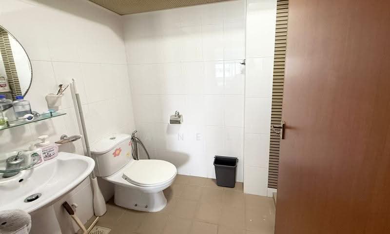 332B Anchorvale Link, 332B Anchorvale Link, Hougang / Punggol / Sengkang, 3 Bedrooms, 1,205 sqft, HDB Flat For Sale, by Elaine Lee, 500253815 - Bathroom - PropertyGuru.com.sg