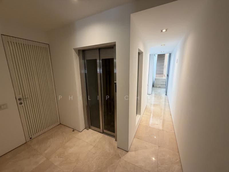 Cairnhill Road, Orchard / River Valley, 4 Bedrooms, 6,329 sqft, Conservation House For Rent, by Philip Choo, 500253824 - Corridor - PropertyGuru.com.sg