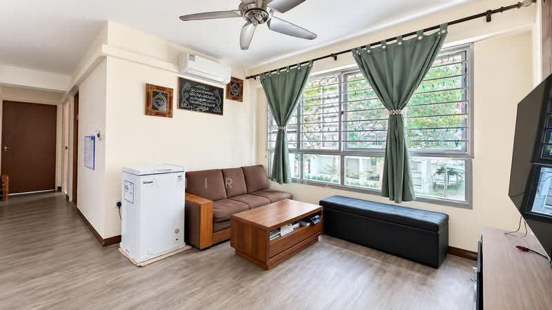 889B Woodlands Drive 50, 889B Woodlands Drive 50, Admiralty / Woodlands, 3 Bedrooms, 1,001 sqft, HDB Flat For Sale, by Amir Amzar, 500253844 - Living Room - PropertyGuru.com.sg