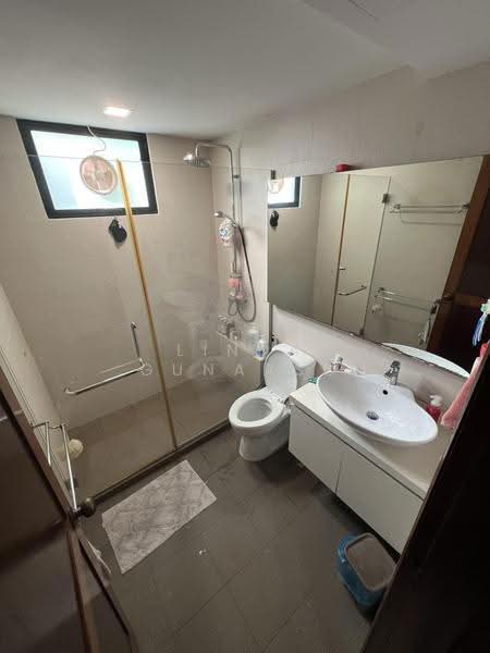 Simei Green Condominium, 1 Simei Street 4, Pasir Ris / Tampines, 4 Bedrooms, 1,539 sqft, Condominium For Sale, by Linda Gunarso, 500253846 - Bathroom - PropertyGuru.com.sg