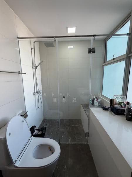 Caspian, 50 Lakeside Drive, Boon Lay / Jurong / Tuas, 3 Bedrooms, 1,238 sqft, Condominium For Sale, by Kareen Tan 陳約廷, 500253857 - Bathroom - PropertyGuru.com.sg
