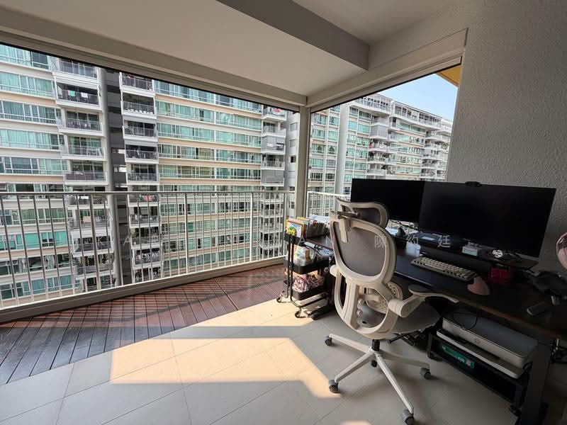 Caspian, 50 Lakeside Drive, Boon Lay / Jurong / Tuas, 3 Bedrooms, 1,238 sqft, Condominium For Sale, by Kareen Tan 陳約廷, 500253857 - Balcony - PropertyGuru.com.sg