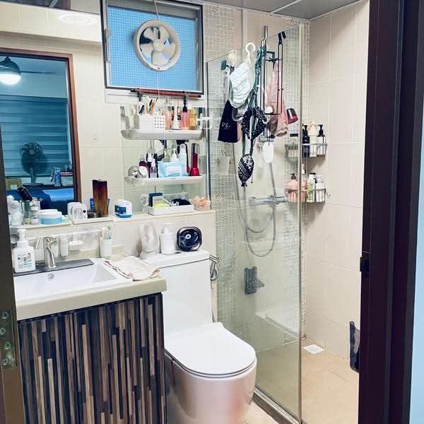 527D Costa Ris, 527D Pasir Ris Street 51, Pasir Ris / Tampines, Room Rental, 732 sqft, HDB Flat For Rent, by Beatrice Ng, 500253866 - Bathroom - PropertyGuru.com.sg