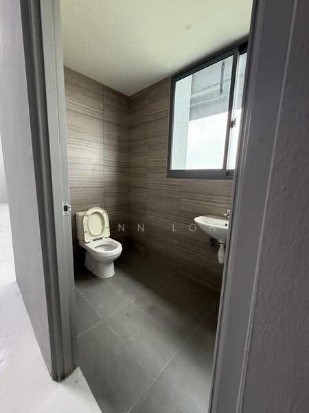 Carros Centre, 60 JALAN LAM HUAT, Admiralty / Woodlands, 7,309 sqft, Factory / Workshop (B2) For Rent, by Lynn Loh, 500253896 - Bathroom - CommercialGuru.com.sg