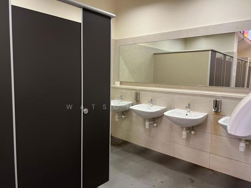 Ruby Land Complex, 52 Genting Lane, Macpherson / Potong Pasir, 3,534 sqft, Light Industrial (B1) For Rent, by Watson Poh, 500253908 - Bathroom - CommercialGuru.com.sg