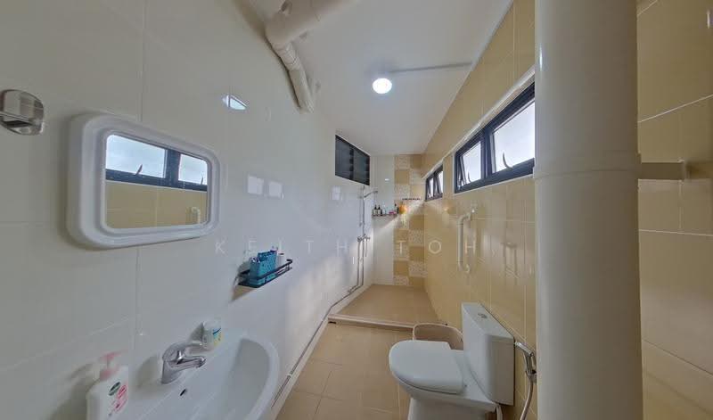 526 Bukit Batok Street 51, 526 Bukit Batok Street 51, Dairy Farm / Bukit Panjang / Choa Chu Kang, 4 Bedrooms, 1,572 sqft, HDB Flat For Sale, by Keith Toh, 500253917 - Bathroom - PropertyGuru.com.sg