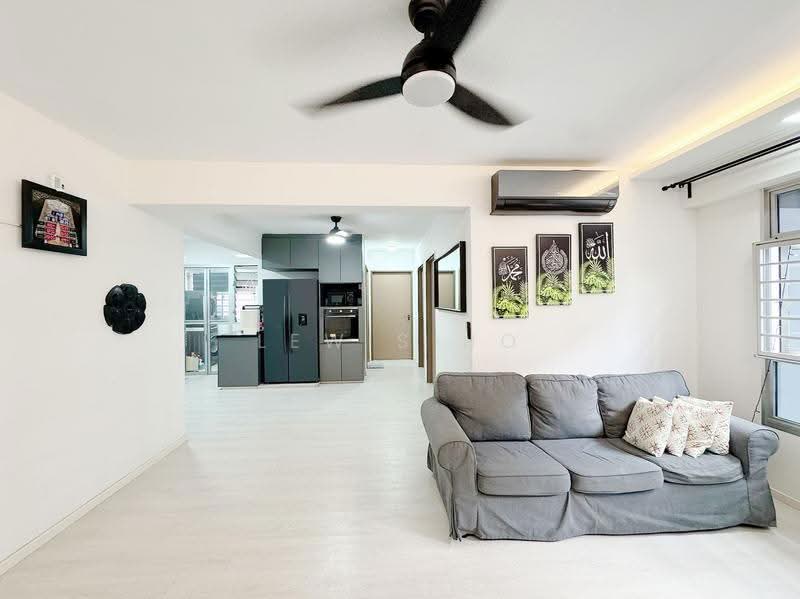 228B Punggol Field, 228B Punggol Field, Hougang / Punggol / Sengkang, 3 Bedrooms, 1,001 sqft, HDB Flat For Sale, by Lewis Ho, 500253929 - Living Room - PropertyGuru.com.sg