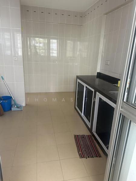 782B Woodlands Crescent, 782B Woodlands Crescent, Admiralty / Woodlands, 3 Bedrooms, 1,184 sqft, HDB Flat For Rent, by Thomas Tan, 500253931 - Kitchen - PropertyGuru.com.sg