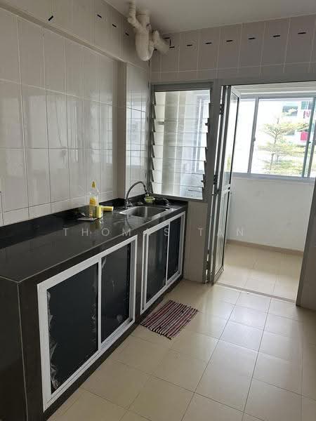 782B Woodlands Crescent, 782B Woodlands Crescent, Admiralty / Woodlands, 3 Bedrooms, 1,184 sqft, HDB Flat For Rent, by Thomas Tan, 500253931 - Kitchen - PropertyGuru.com.sg
