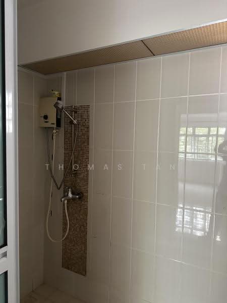 782B Woodlands Crescent, 782B Woodlands Crescent, Admiralty / Woodlands, 3 Bedrooms, 1,184 sqft, HDB Flat For Rent, by Thomas Tan, 500253931 - Bathroom - PropertyGuru.com.sg