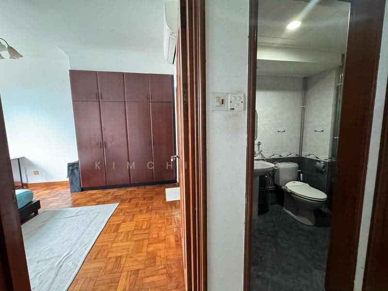 Spring Grove, 53 Grange Road, Tanglin / Holland / Bukit Timah, 2 Bedrooms, 1,012 sqft, Condominium For Sale, by Kimchi Wong, 500253940 - Bedroom - PropertyGuru.com.sg