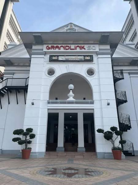 Grandlink Square, 511 Guillemard Road, Eunos / Geylang / Paya Lebar, 194 sqft, Food & Beverage For Sale, by Celeste Teo, 500253944 - Exterior - CommercialGuru.com.sg
