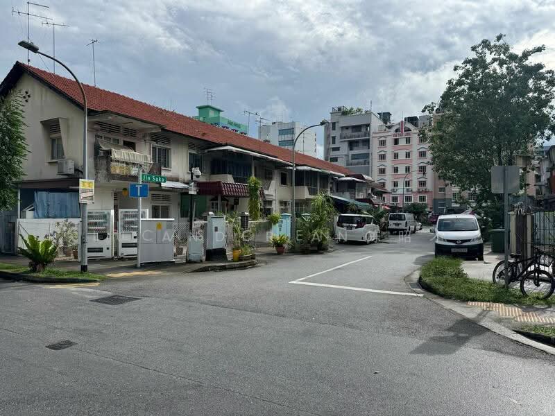 Jalan Suka walkup strata unit, jalan suka, Eunos / Geylang / Paya Lebar, 4 Bedrooms, 1,200 sqft, Walk-up Apartment For Sale, by Lucas Chen 陈昭才, 500253955 - Exterior - PropertyGuru.com.sg