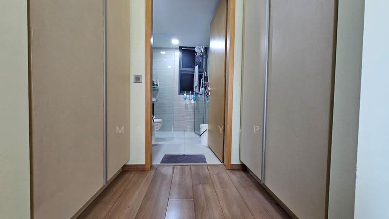 3Bed3Bath + Helper Suitable for Family Near Segar LRT, Dairy Farm / Bukit Panjang / Choa Chu Kang, 3 Bedrooms, 1,055 sqft, Condominium For Sale, by Maple Yap, 500253963 - Corridor - PropertyGuru.com.sg