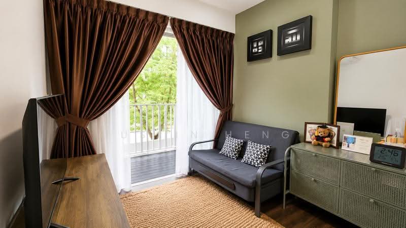 Forestville, 36 Woodlands Drive 16, Admiralty / Woodlands, 3 Bedrooms, 1,033 sqft, Condominium For Sale, by Justin Heng, 500253966 - Living Room - PropertyGuru.com.sg