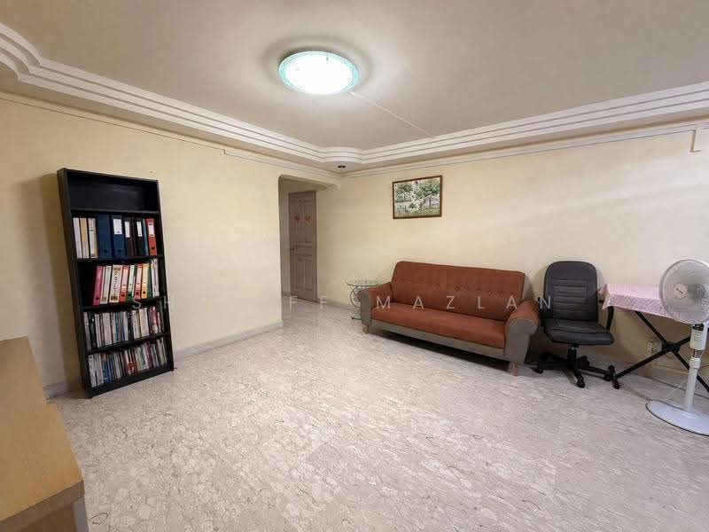 466 Jurong West Street 41, 466 Jurong West Street 41, Boon Lay / Jurong / Tuas, 4 Bedrooms, 980 sqft, HDB Flat For Sale, by Shariff Mazlan, 500254005 - Living Room - PropertyGuru.com.sg