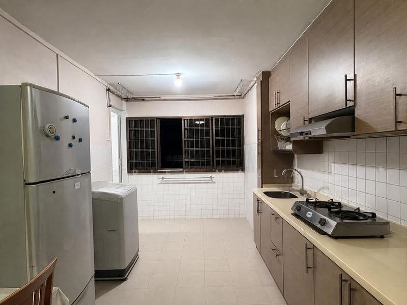 466 Jurong West Street 41, 466 Jurong West Street 41, Boon Lay / Jurong / Tuas, 4 Bedrooms, 980 sqft, HDB Flat For Sale, by Shariff Mazlan, 500254005 - Kitchen - PropertyGuru.com.sg