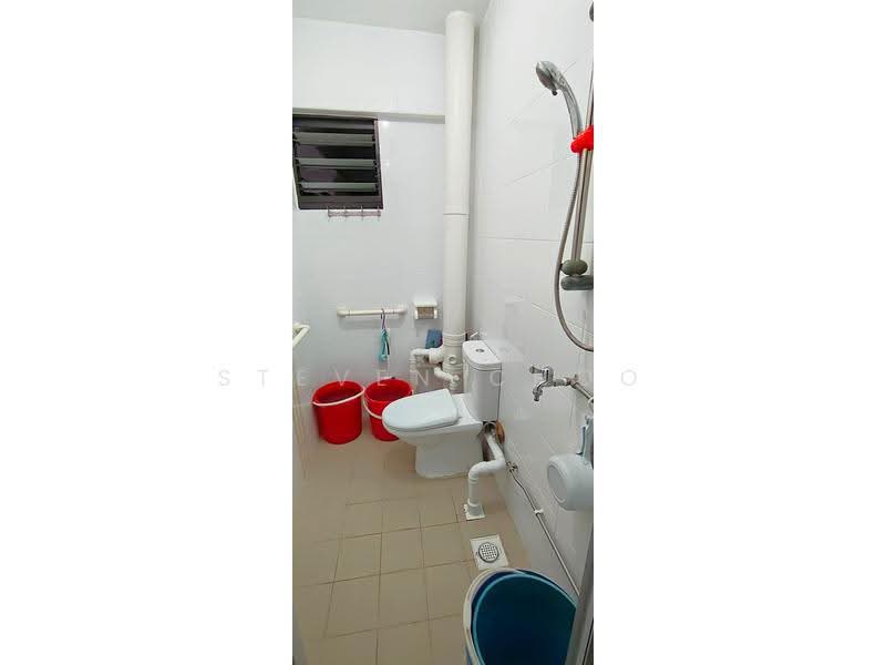 151 Serangoon North Avenue 2, 151 Serangoon North Avenue 2, Hougang / Punggol / Sengkang, Room Rental, 120 sqft, HDB Flat For Rent, by Steven Choo, 500254009 - Bathroom - PropertyGuru.com.sg