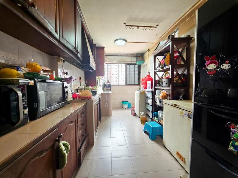395 Yishun Ring Road, 395 Yishun Ring Road, Sembawang / Yishun, 3 Bedrooms, 904 sqft, HDB Flat For Sale, by Siti Nurainina Binte Saaet (Nina Saaet), 500254056 - Kitchen - PropertyGuru.com.sg
