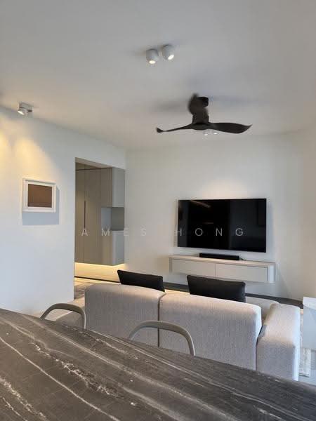 139A Lorong 1A Toa Payoh, 139A Lorong 1A Toa Payoh, Balestier / Toa Payoh, 2 Bedrooms, 1,184 sqft, HDB Flat For Rent, by James Hong, 500254059 - Living Room - PropertyGuru.com.sg