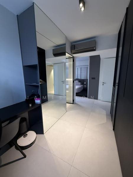 139A Lorong 1A Toa Payoh, 139A Lorong 1A Toa Payoh, Balestier / Toa Payoh, 2 Bedrooms, 1,184 sqft, HDB Flat For Rent, by James Hong, 500254059 - Walk In Wardrobe - PropertyGuru.com.sg