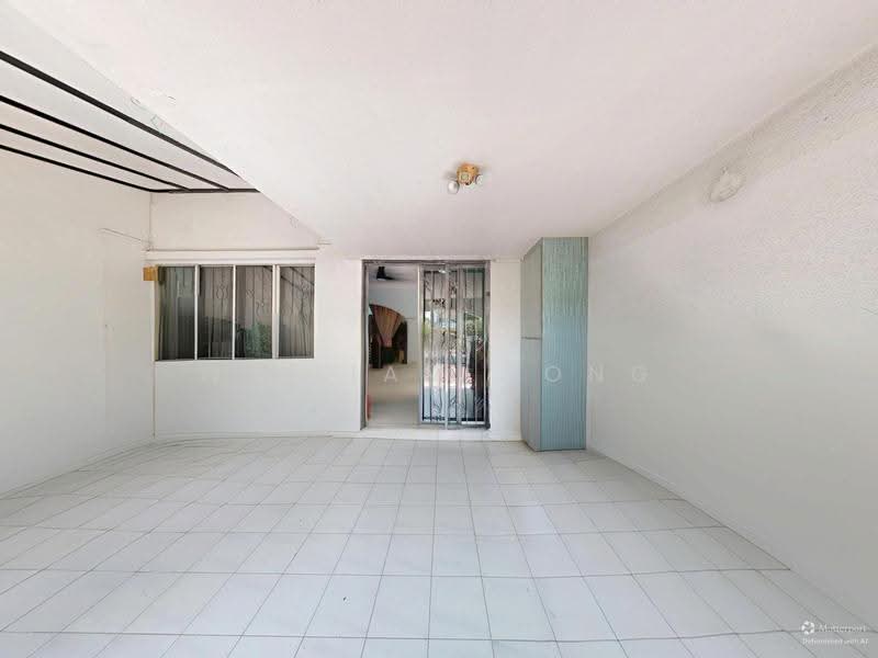 Freehold 2 sty Inter-Terrace Near Kovan MRT, no split level w/ granny room, Freehold Inter-Terrace in Kovan / Jln Hock Chye / Tampines Rd / Jln Rengkam, Hougang / Punggol / Sengkang, 4 Bedrooms, 1,911 sqft, Terraced House For Sale, by William Hong, 500254110 - Interior - PropertyGuru.com.sg