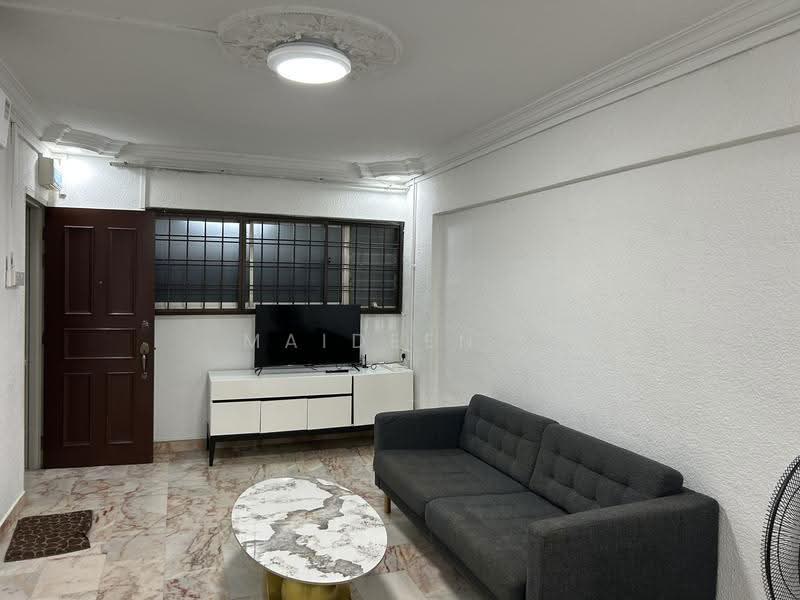 124 Lorong 1 Toa Payoh, 124 Lorong 1 Toa Payoh, Balestier / Toa Payoh, 2 Bedrooms, 700 sqft, HDB Flat For Rent, by Maideen ., 500254111 - Living Room - PropertyGuru.com.sg