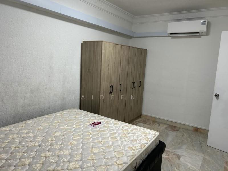 124 Lorong 1 Toa Payoh, 124 Lorong 1 Toa Payoh, Balestier / Toa Payoh, 2 Bedrooms, 700 sqft, HDB Flat For Rent, by Maideen ., 500254111 - Bedroom - PropertyGuru.com.sg