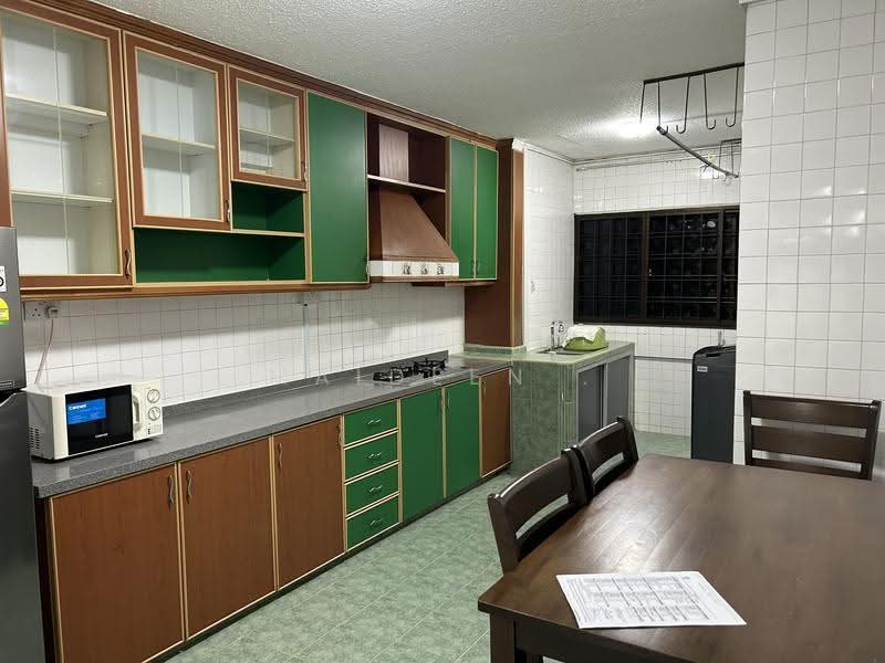 124 Lorong 1 Toa Payoh, 124 Lorong 1 Toa Payoh, Balestier / Toa Payoh, 2 Bedrooms, 700 sqft, HDB Flat For Rent, by Maideen ., 500254111 - Kitchen - PropertyGuru.com.sg