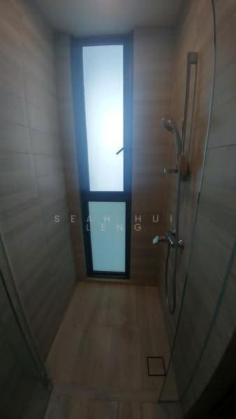 J Gateway, 6 Gateway Drive, Boon Lay / Jurong / Tuas, 1 Bedroom, 527 sqft, Condominium For Rent, by Seah Hui Leng, 500254117 - Bathroom - PropertyGuru.com.sg