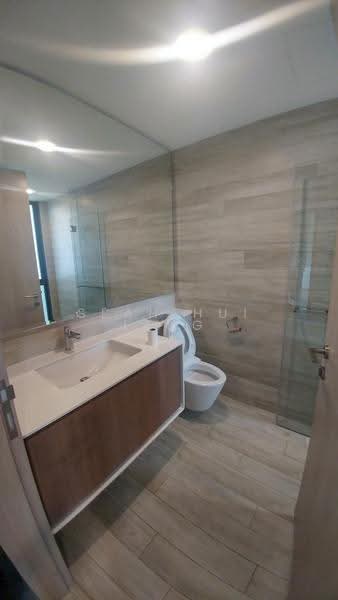 J Gateway, 6 Gateway Drive, Boon Lay / Jurong / Tuas, 1 Bedroom, 527 sqft, Condominium For Rent, by Seah Hui Leng, 500254117 - Bathroom - PropertyGuru.com.sg