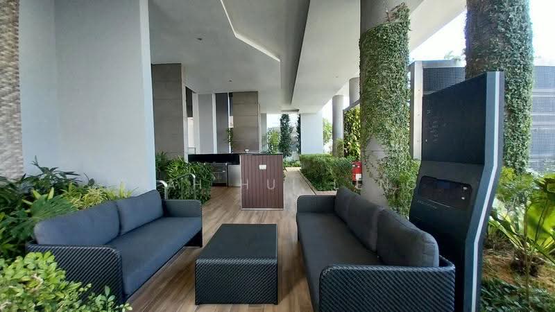 J Gateway, 6 Gateway Drive, Boon Lay / Jurong / Tuas, 1 Bedroom, 527 sqft, Condominium For Rent, by Seah Hui Leng, 500254117 - Exterior - PropertyGuru.com.sg