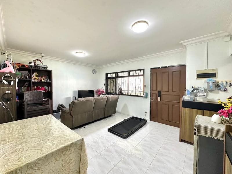 183D Rivervale Crescent, 183D Rivervale Crescent, Hougang / Punggol / Sengkang, 3 Bedrooms, 915 sqft, HDB Flat For Sale, by Kaili Ong, 500254126 - Living Room - PropertyGuru.com.sg