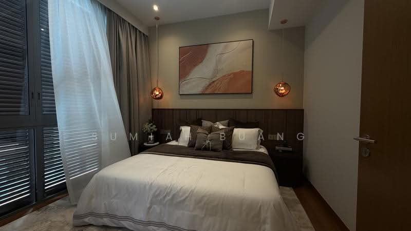 Greenwood Mews, 271 Greenwood Avenue, Newton / Novena, 5 Bedrooms, 3,154 sqft, Cluster House For Sale, by Sumiah Buang, 500254134 - Master bedroom at Storey 1 - PropertyGuru.com.sg