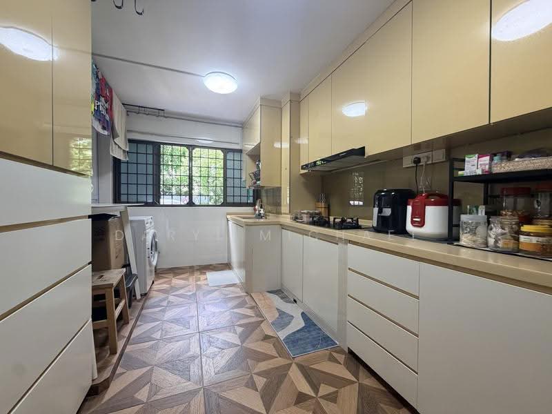 456 Jurong West Street 41, 456 Jurong West Street 41, Boon Lay / Jurong / Tuas, 2 Bedrooms, 721 sqft, HDB Flat For Sale, by Daryl Michael, 500254135 - Kitchen - PropertyGuru.com.sg