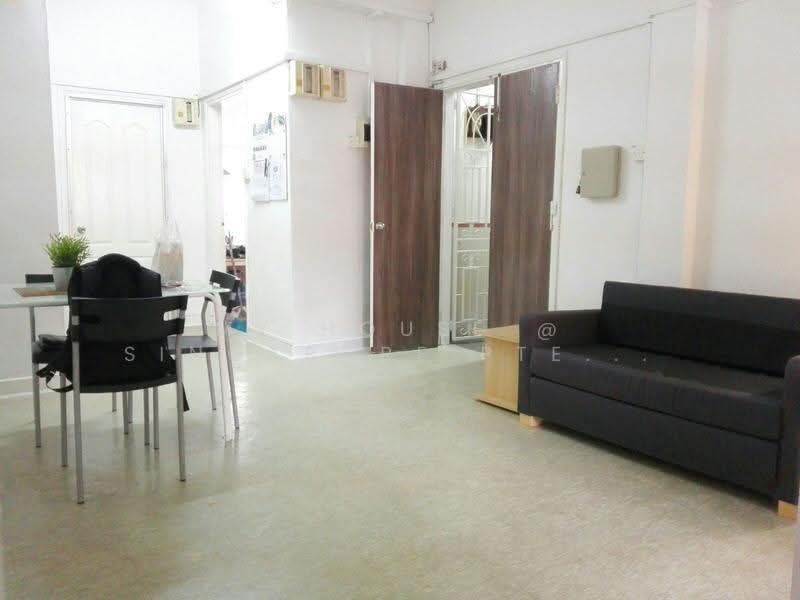 Hoot Kiam Mansion, 21A Hoot Kiam Road, Tanglin / Holland / Bukit Timah, Room Rental, 154 sqft, Walk-up Apartment For Rent, by Wendy, 500254156 - Living Room - PropertyGuru.com.sg