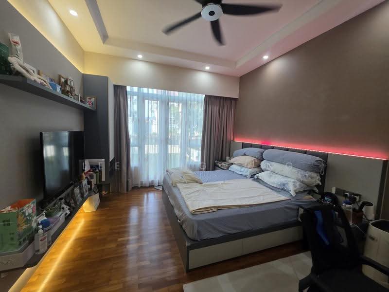 Westwood Park, Westwood Crescent, Boon Lay / Jurong / Tuas, 6 Bedrooms, 4,000 sqft, Corner Terrace For Sale, by Lee Ming Seng, 500254182 - Master bedroom - PropertyGuru.com.sg