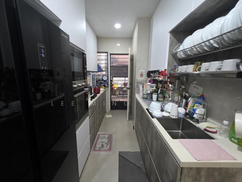 Westwood Park, Westwood Crescent, Boon Lay / Jurong / Tuas, 6 Bedrooms, 4,000 sqft, Corner Terrace For Sale, by Lee Ming Seng, 500254182 - Kitchen - PropertyGuru.com.sg