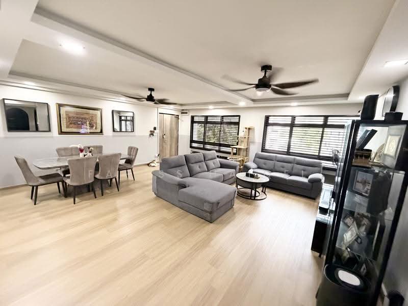 516 Jelapang Road, 516 Jelapang Road, Dairy Farm / Bukit Panjang / Choa Chu Kang, 3 Bedrooms, 1,302 sqft, HDB Flat For Sale, by Fariss Haiqel, 500254195 - Living Room - PropertyGuru.com.sg