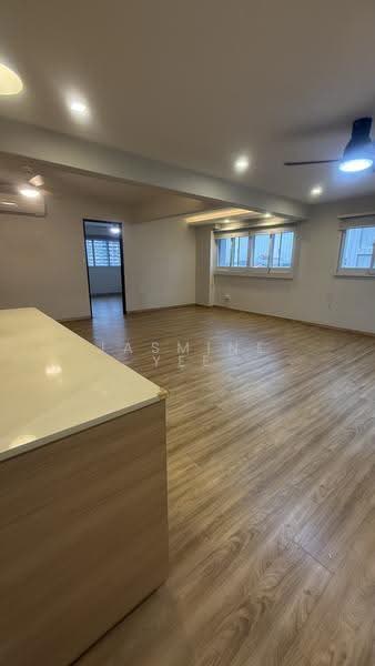 183 Bishan Street 13, 183 Bishan Street 13, Ang Mo Kio / Bishan / Thomson, 3 Bedrooms, 1,302 sqft, HDB Flat For Sale, by Jasmine Yee, 500254199 - Living Room - PropertyGuru.com.sg