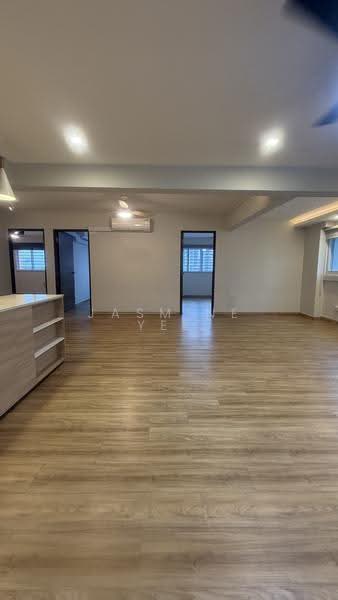 183 Bishan Street 13, 183 Bishan Street 13, Ang Mo Kio / Bishan / Thomson, 3 Bedrooms, 1,302 sqft, HDB Flat For Sale, by Jasmine Yee, 500254199 - Living Room - PropertyGuru.com.sg