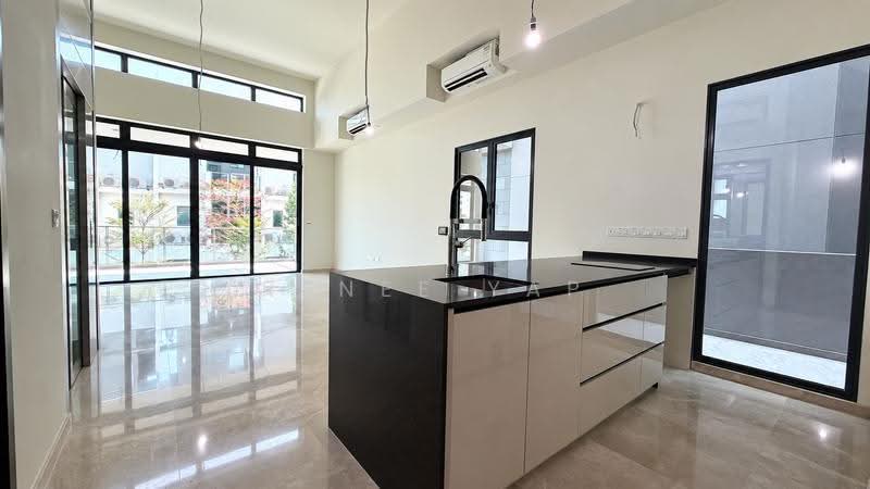 Belgravia Ace, Belgravia Drive, Seletar / Yio Chu Kang, 5 Bedrooms, 4,058 sqft, Semi-Detached House For Sale, by Renee Yap, 500254200 - Kitchen - PropertyGuru.com.sg