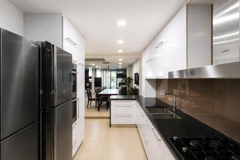 Cashew Terrace, Dairy Farm / Bukit Panjang / Choa Chu Kang, 6 Bedrooms, 4,200 sqft, Terraced House For Rent, by Ray Tang (邓叡阳), 500254215 - Kitchen - PropertyGuru.com.sg