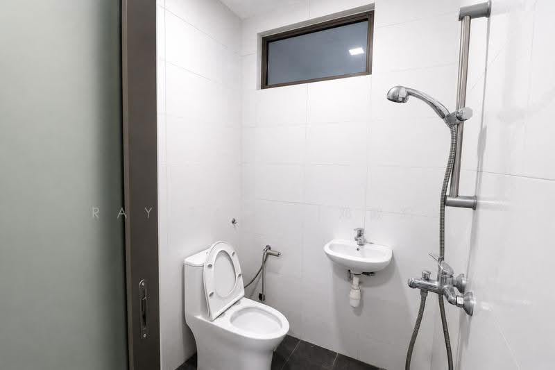 Cashew Terrace, Dairy Farm / Bukit Panjang / Choa Chu Kang, 6 Bedrooms, 4,200 sqft, Terraced House For Rent, by Ray Tang (邓叡阳), 500254215 - Bathroom - PropertyGuru.com.sg