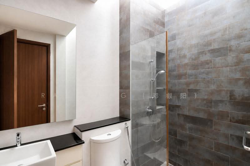 Cashew Terrace, Dairy Farm / Bukit Panjang / Choa Chu Kang, 6 Bedrooms, 4,200 sqft, Terraced House For Rent, by Ray Tang (邓叡阳), 500254215 - Bathroom - PropertyGuru.com.sg